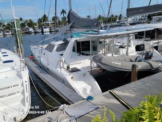44' Voyage Yachts 2000 Yacht For Sale